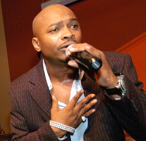 Dyson performs in Q's Lounge